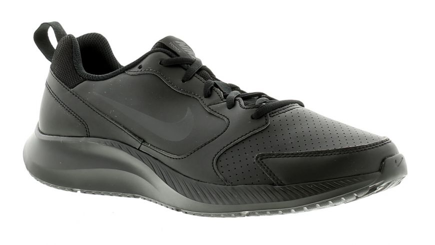 nike todos mens trainers